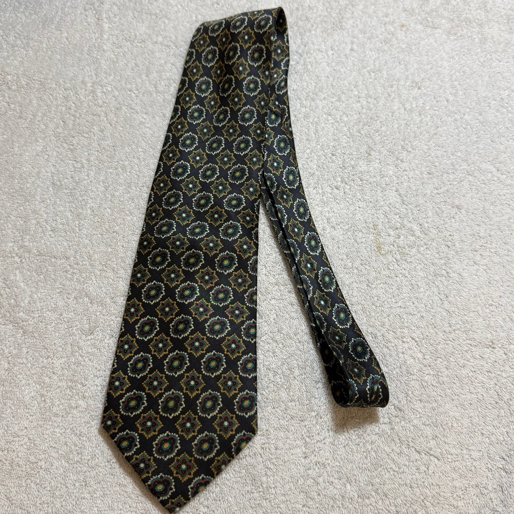 Oxford High Fashion Mens Silk Tie Navy Blue Geometric Medallion Pattern Vintage
